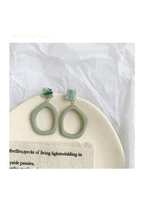 Jade Circle Design Clip Earring